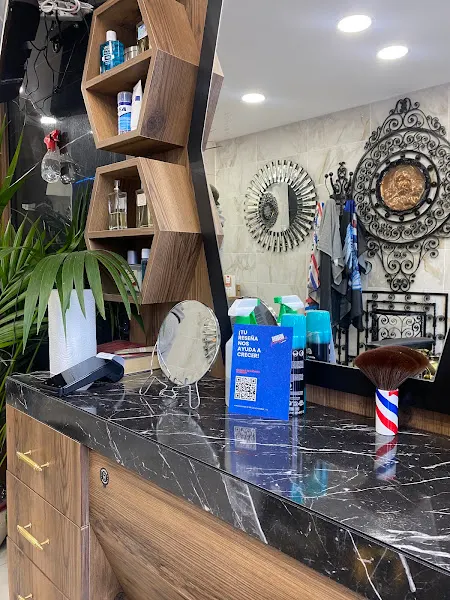 BARBERSHOP AMINE