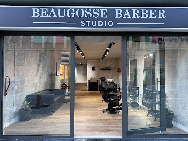 Beaugosse Barber - Barbería en Barcelona - foto 2