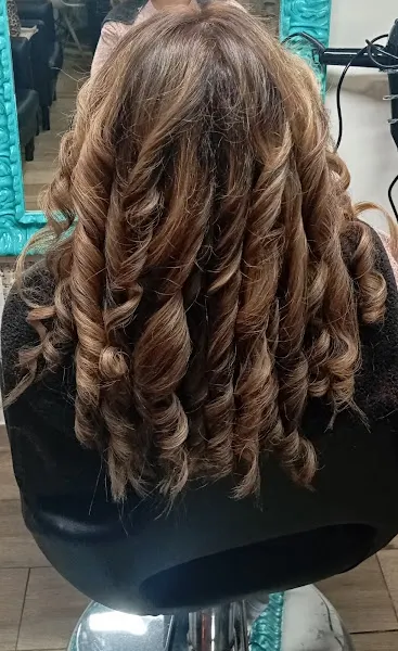 Peluquería y Uñas JIREH