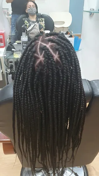 PELUQUERÍA Y ESTÉTICA SERIE 1.