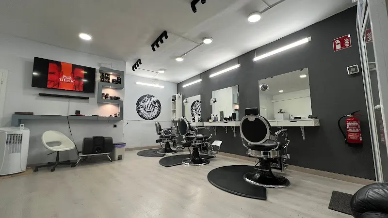Familia Barber BCN - Barbería en Barcelona - foto 2