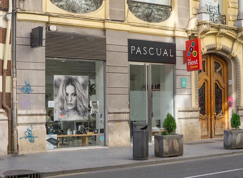 Peluquerias Pascual / Paz 36