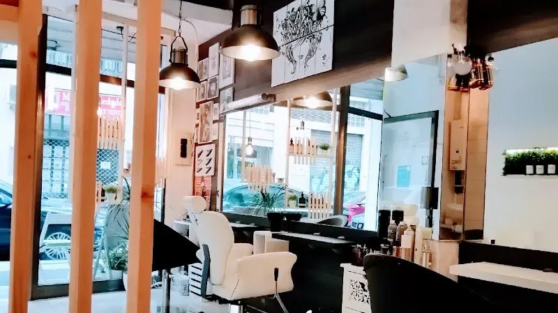 Pedro Amorós Peluqueros [HAIR SALON] - Peluquería en Valencia - foto 2