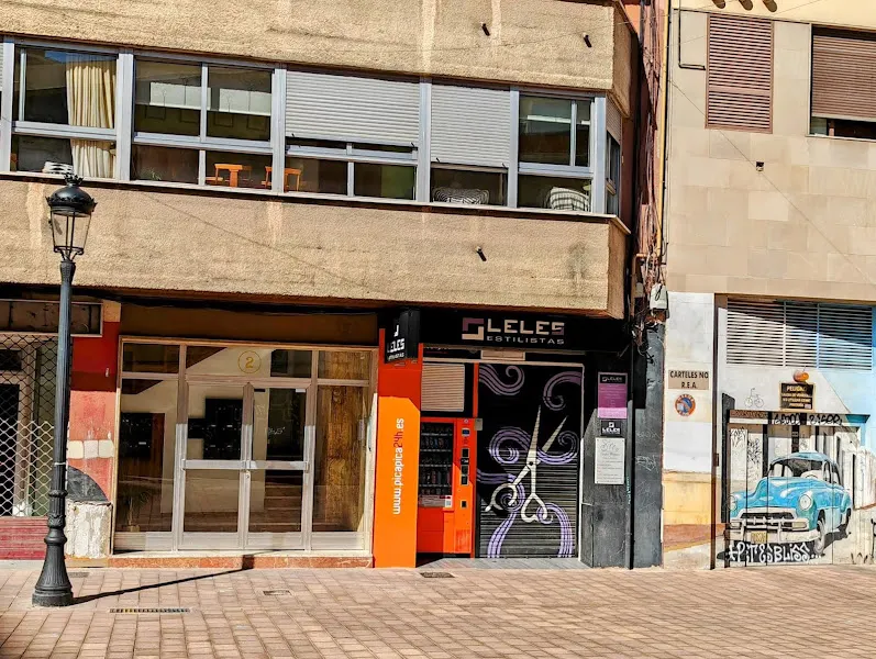 Peluquería LELES Estilistas/SM Estética Avanzada