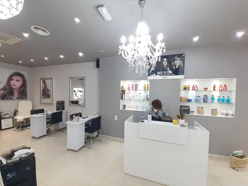 Kreative. Peluquería Y Estética - Peluquería en Valencia - foto 2