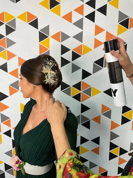 WORLD OF STYLIST - Peluquería y Belleza
