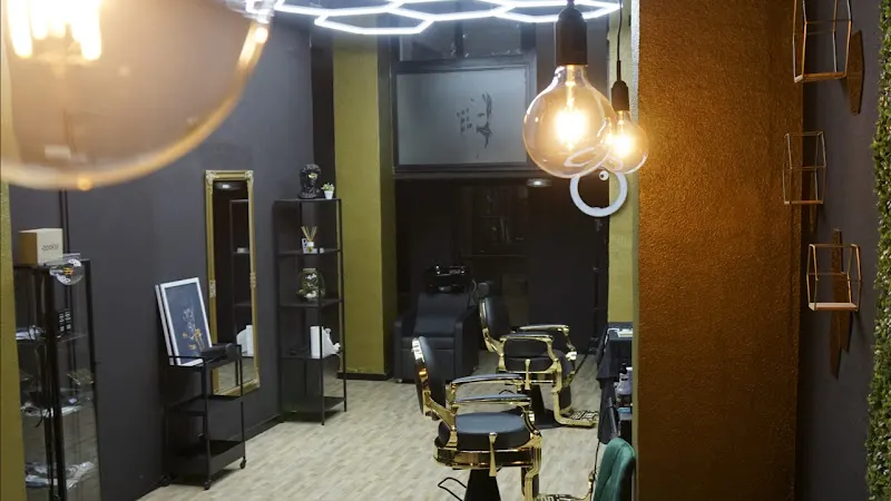Sclusif Barbershop - Barbería en Molina de Segura - foto 2