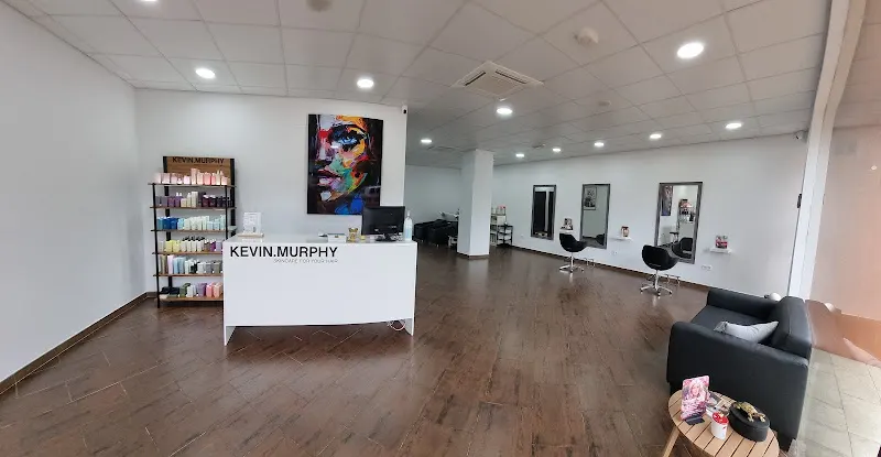 VK Salón Estepona - Peluquería en Estepona - foto 2