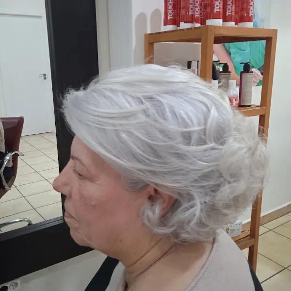 Peluquería y Estética Gloria de Monte - Peluquería en Estepona - foto 2