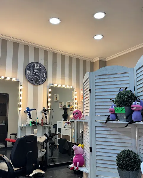Isaías Peluqueros - Peluquería en Sevilla - foto 2