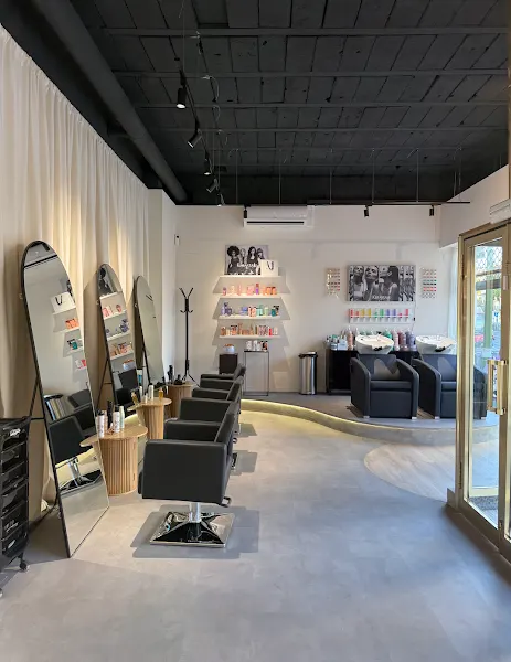 BRAVAH Beauty Concept Sevilla I Peluqueria y uñas - Peluquería en Sevilla - foto 2