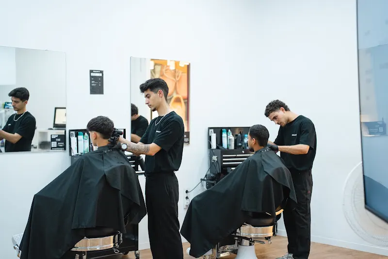 Peluquería Mogan's barber shop - Peluquería en Sevilla - foto 2