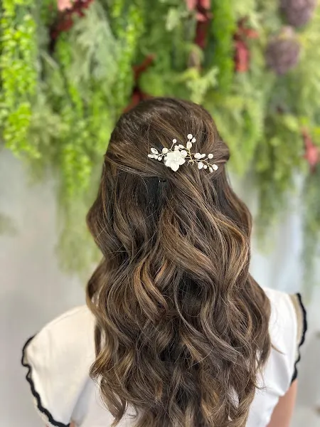 VAREMONT PELUQUEROS