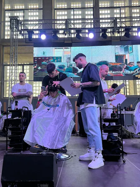 Barberia Tradicional Isaac Lyonell