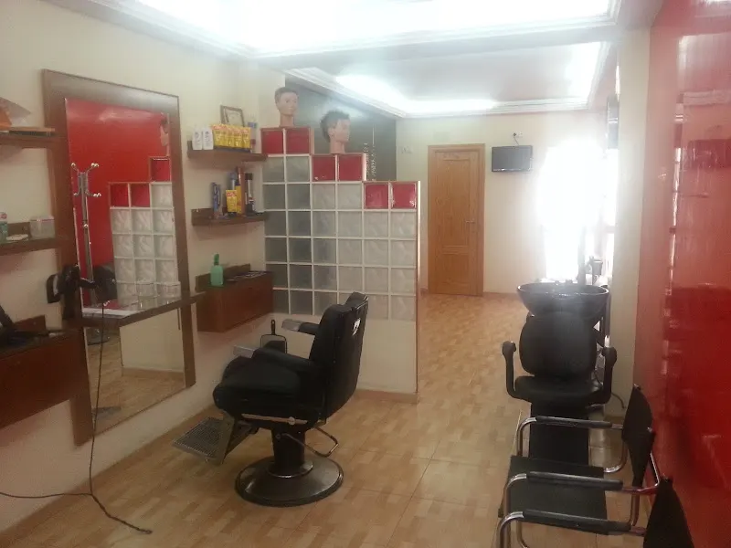 Peluqueria de Caballeros y Niños - Raul gonzalez - Peluquería en Bellavista - foto 2