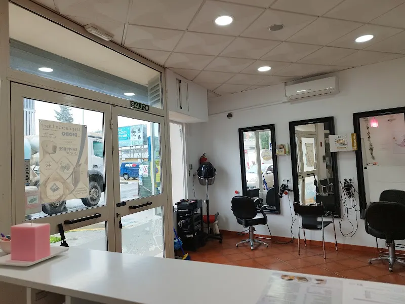 PELUQUERÍA Y ESTÉTICA R&P | SEVILLA