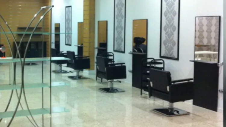 Peluqueria Unisex J&C - Peluquería en Sevilla
