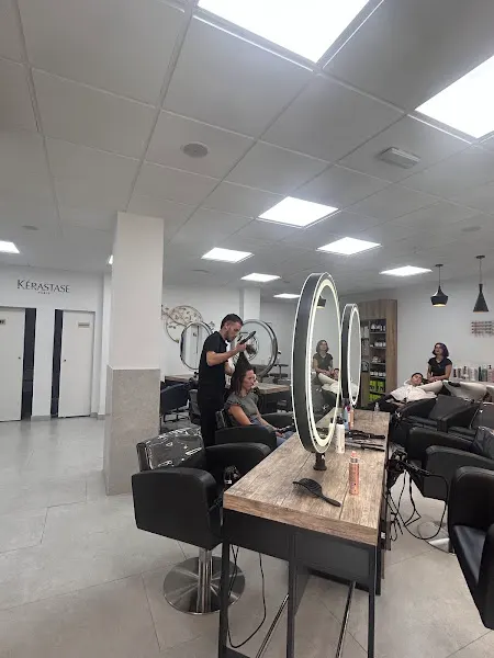 Beatriz Venegas Peluqueria - Peluquería en Sevilla - foto 2