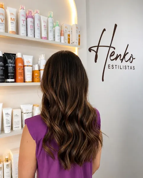 Henko Estilistas - Peluquería en Sevilla - foto 2