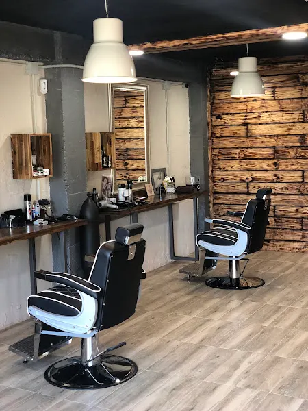 The Hair Fabrik Barbería - Barbería en Torremolinos - foto 2