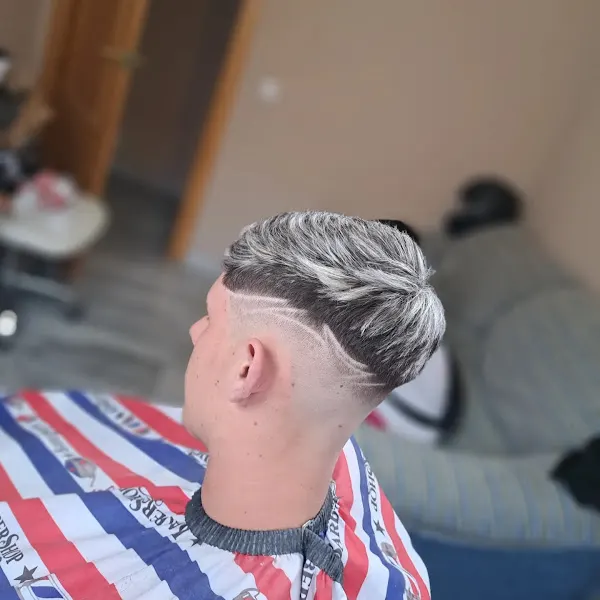 BARBERIA JAVI GARCÍA | SEVILLA - Peluquería en Sevilla - foto 2