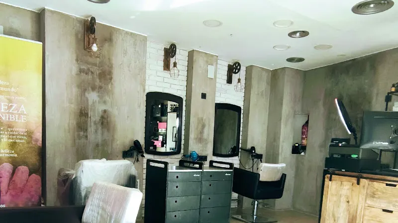 Peluquería S'lou - Peluquería en Zaragoza - foto 2