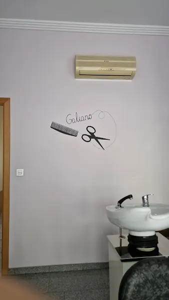 Peluquería de Caballeros Galiano - Peluquería en Málaga - foto 2