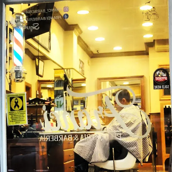 Franci Peluqueria & Barberia - Peluquería en Málaga - foto 2