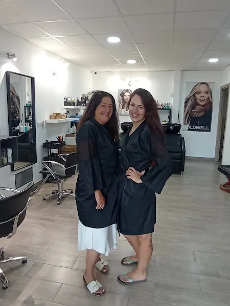 Peluqueria y estética waw tip - Málaga