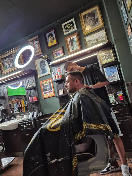 Chico Diez Barber Club