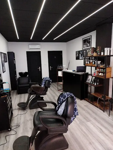 Israel Garcia Estilista Masculino - Barbería en Alicante - foto 2