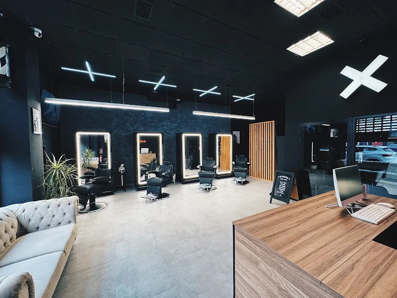 BLACKSTAR Tattoo & Barbershop | BULEVAR-GRAN VIA - Barbería en Alicante - foto 3