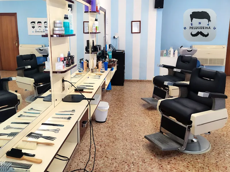Peluqueria Renau, desde 1932 dedicados al cuidado masculino - Barbería en Sagunto - foto 2