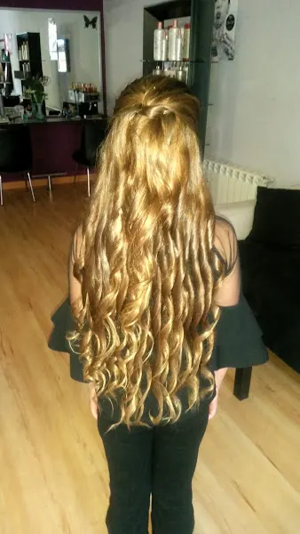 Peluquerías Crystal - Peluquería en Valladolid - foto 2
