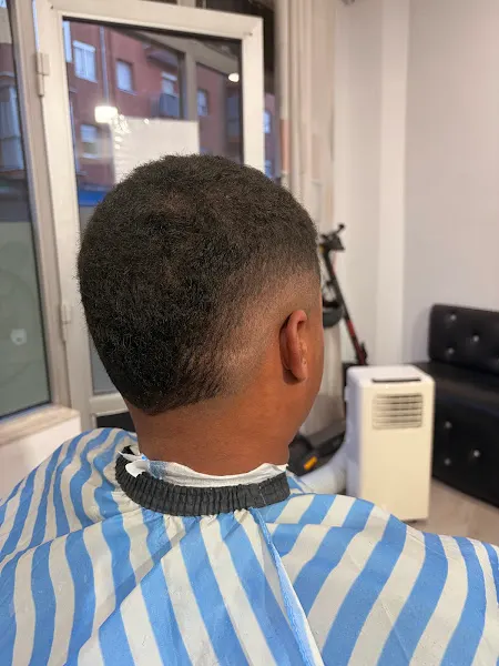 Badr Peluquero