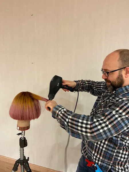Peluquería y Estética Hermanos Benito