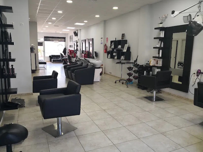 Betrán Estilistas , Rayos uva, Peluquería, Barberia, Método Curly - Sagunto