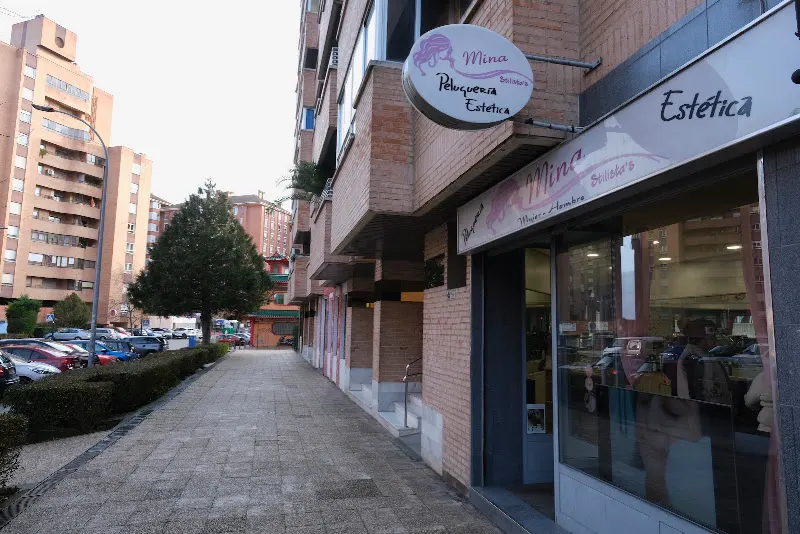 Peluquería y Estética Mina