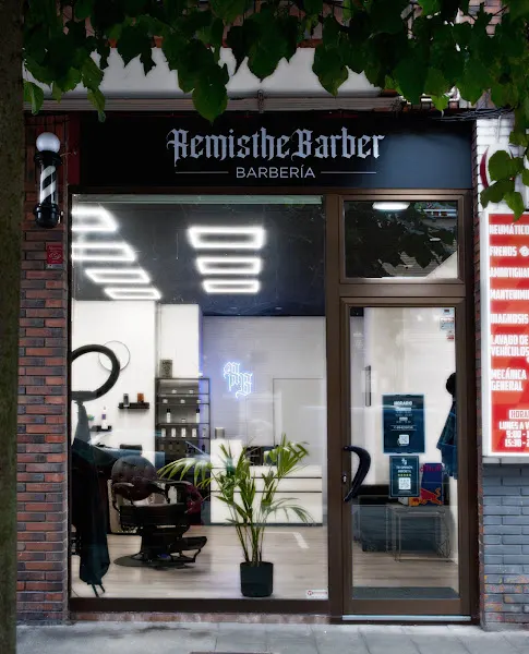 RemistheBarber | Peluquería | Barbería - Peluquería en Gijón - foto 2