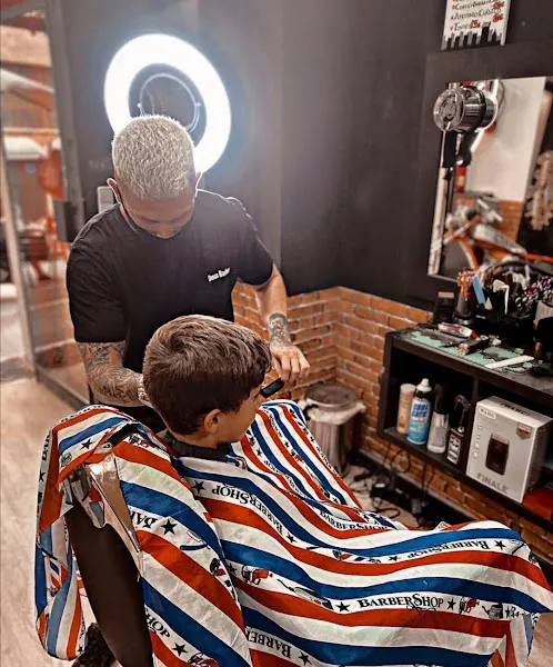 DMAX BARBER