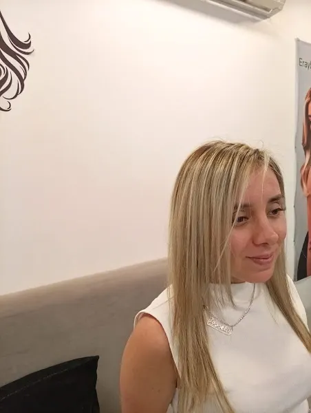 Montse Peluquería Unisex