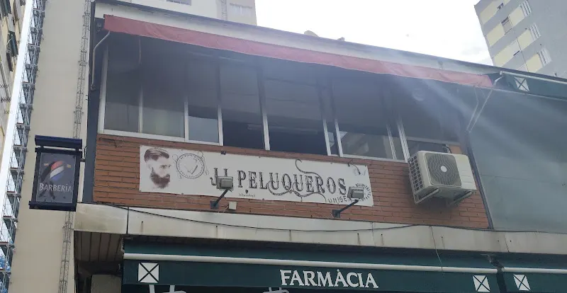 JJ Peluqueros - Barbería en Hospitalet de Llobregat (L) - foto 2