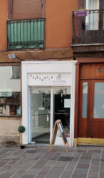 AV estilistas - Peluquería en Vitoria-Gasteiz - foto 2