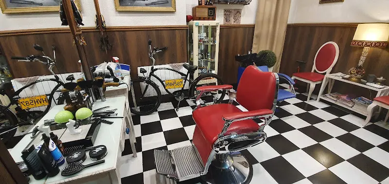 Juankar's Barber Shop - Peluquería en Vitoria-Gasteiz - foto 2