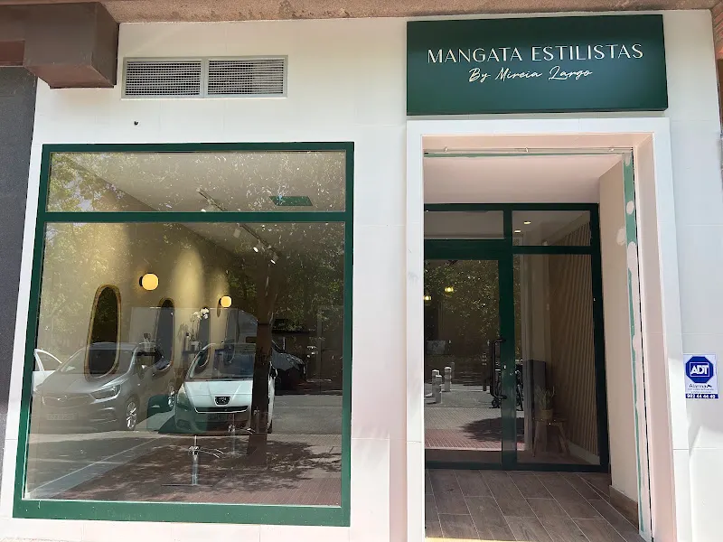 MANGATA ESTILISTAS By Mireia Largo - Vitoria-Gasteiz