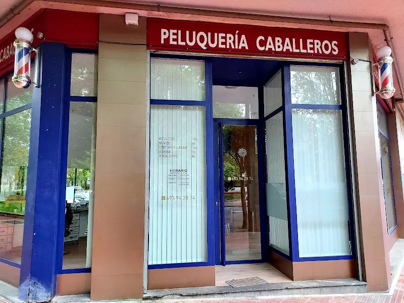 Peluquería caballeros - Barbería - Peluquería en Vitoria-Gasteiz - foto 2