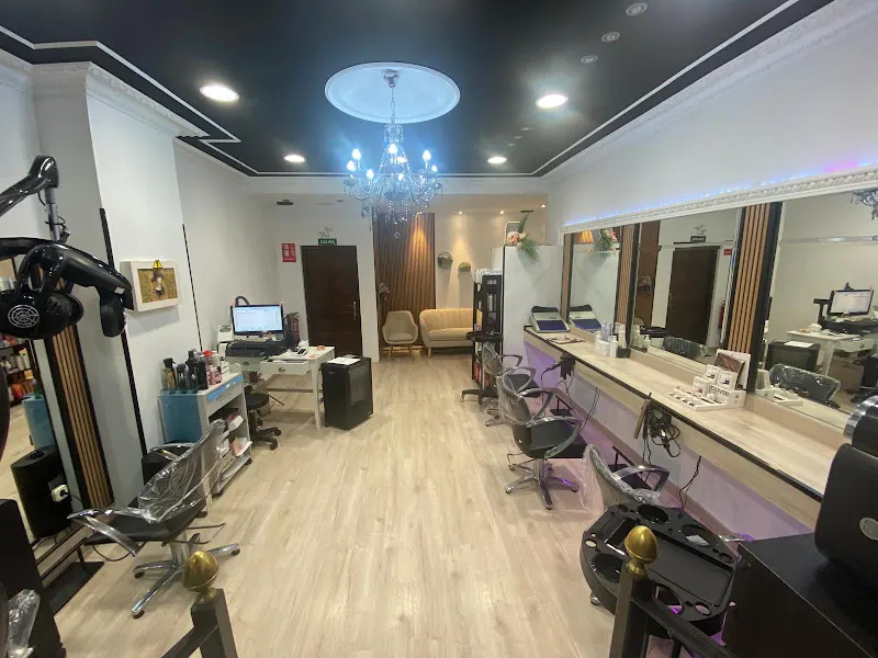 Peluquería Lloy's Estilistas