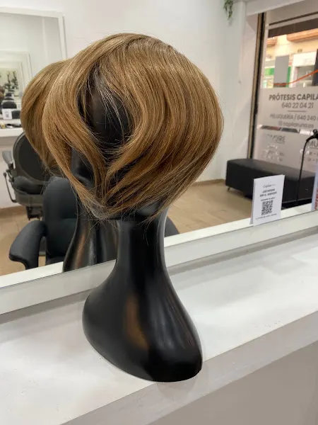 CAPILARUNO- PRÓTESIS CAPILARES Y PELUQUERÍA