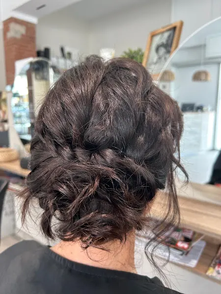 Manuela Arjona Gómez Peluquería