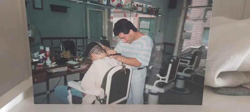 BARBERIA LUQUES - Barbería en Santa Coloma de Gramenet - foto 2